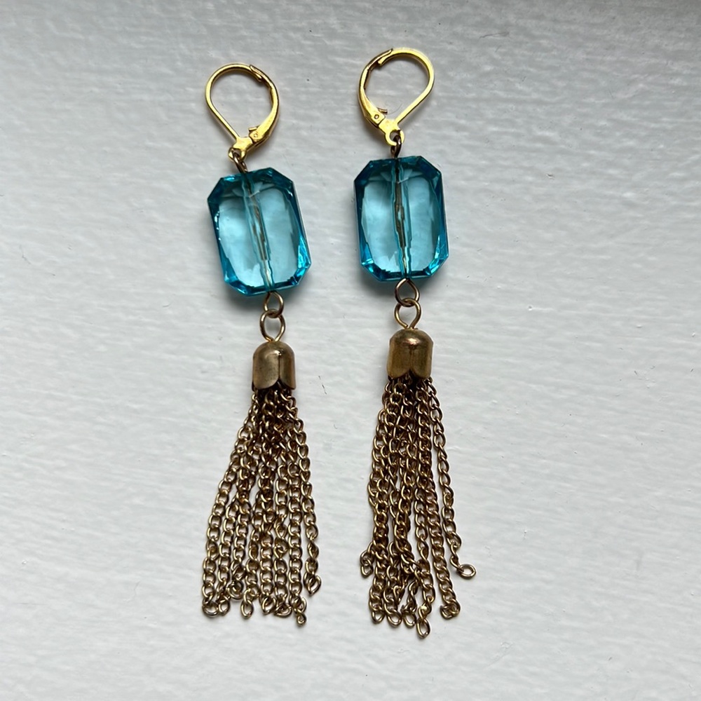 Blue earrings with tassel chain